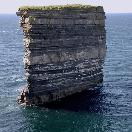 Burkes Of Ballycastle Hostel Ballycastle (Mayo)